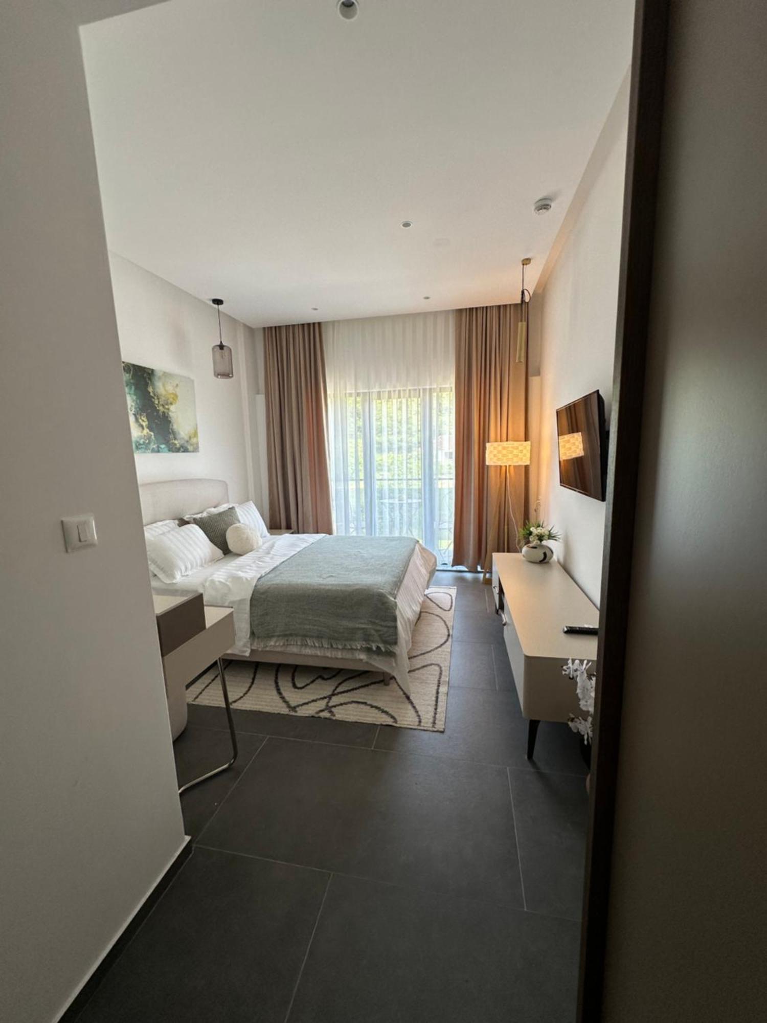 Avio Apartment *